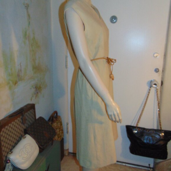 Bleeker Street 70s Vtg Dress Medium W/Tie Belt Beige High Neck Office Casual MCM - Picture 10 of 11